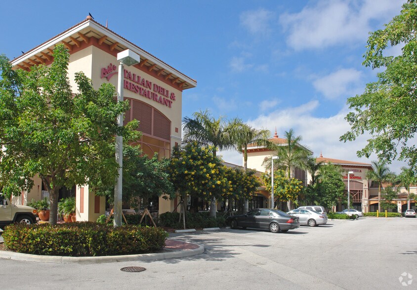 109-199 Weston Rd, Weston, FL à louer - Photo du bâtiment - Image 3 de 9