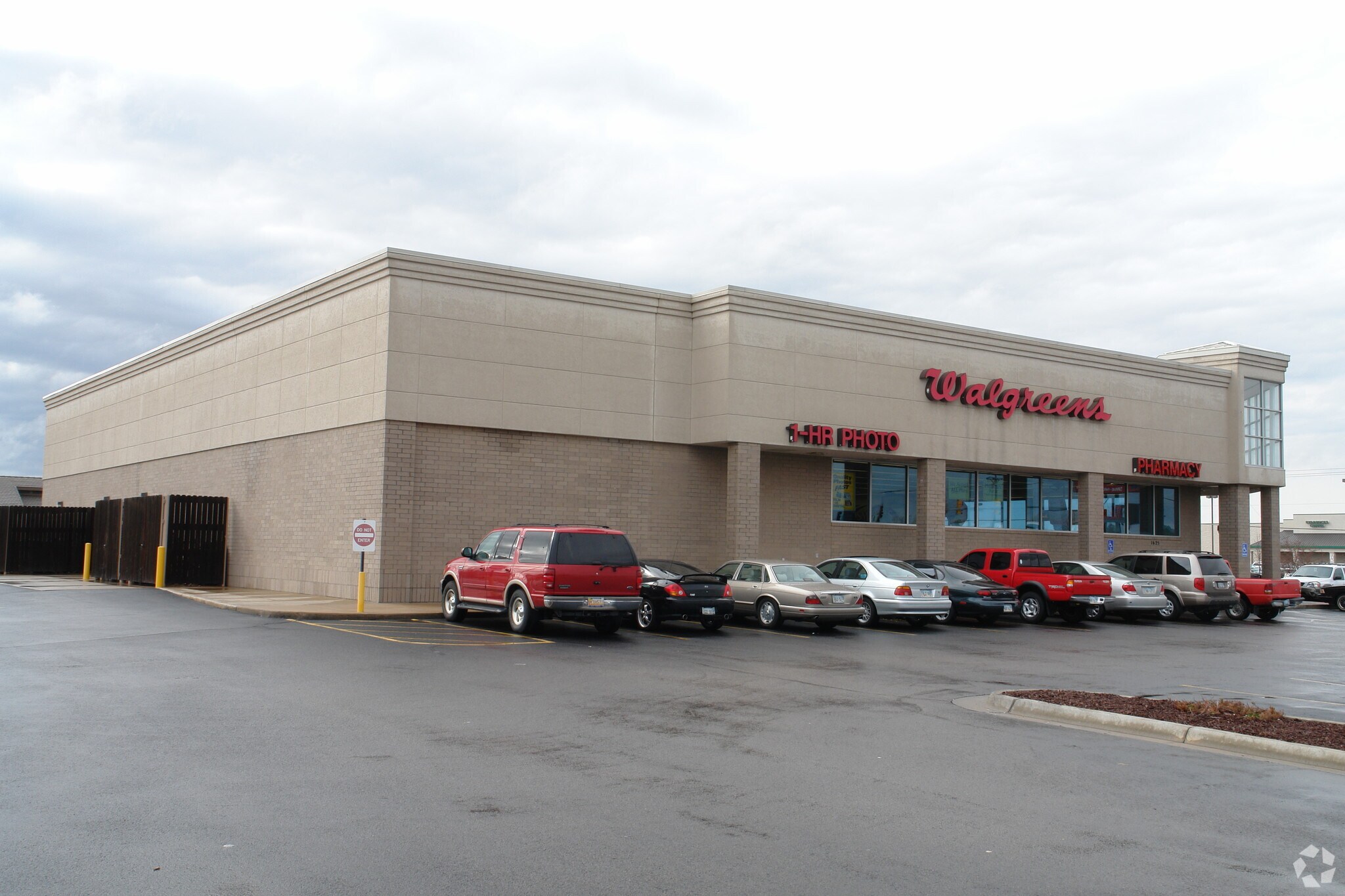 1625 S Webb Rd, Wichita, KS for sale Primary Photo- Image 1 of 1