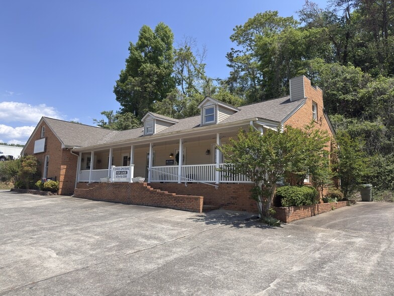 471 S Main St, Cleveland, GA à vendre - Photo du bâtiment - Image 3 de 22