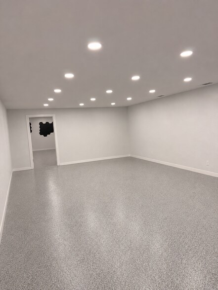 2606 W Marshall Dr, Grand Prairie, TX à louer - Photo intérieure - Image 3 de 17