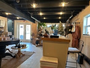 45 W Earleigh Heights Rd, Severna Park, MD for lease Interior Photo- Image 2 of 12