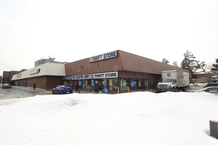 10620 Yonge St, Richmond Hill, ON for sale - Building Photo - Image 3 of 4