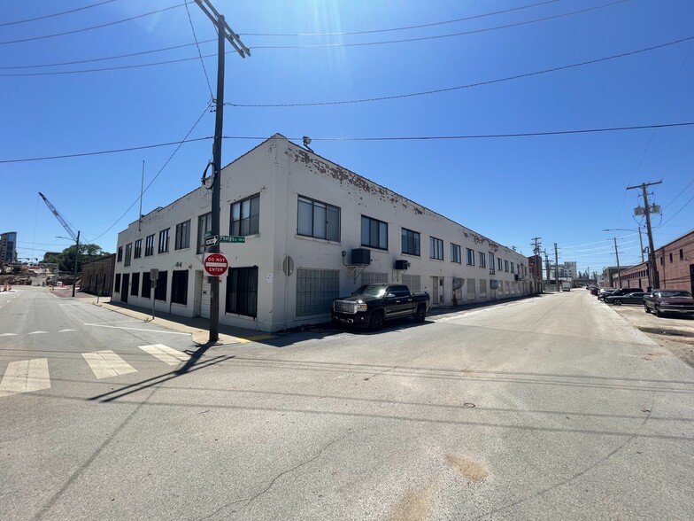 423 N Campbell Ave, Springfield, MO for sale - Building Photo - Image 2 of 9