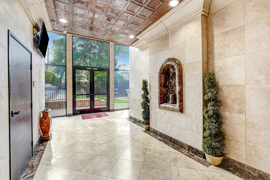 28047 Dorothy Dr, Agoura Hills, CA à vendre - Photo intérieure - Image 3 de 11