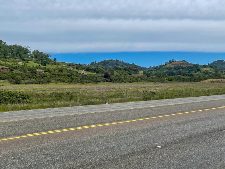 0 North Umpqua Hwy Hwy, Roseburg, OR for sale - Building Photo - Image 1 of 18