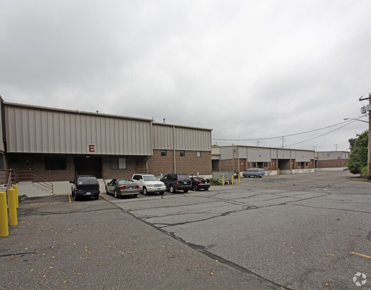 115 Hood Ter, West Haven, CT for lease - Building Photo - Image 3 of 7