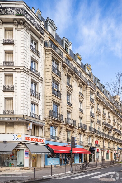 100 Rue Chardon-Lagache, Paris for sale - Building Photo - Image 3 of 22