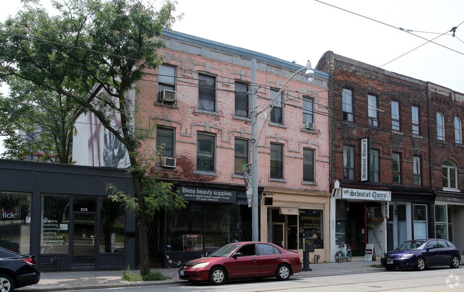 213 Queen St E, Toronto, ON for sale - Primary Photo - Image 1 of 1