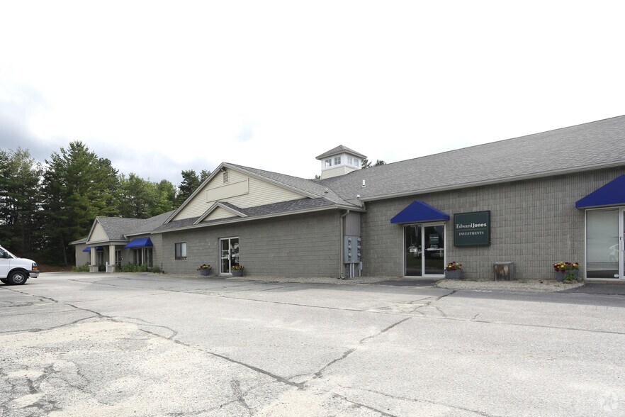 323 Gonic Rd, Rochester, NH à louer - Photo principale - Image 1 de 25