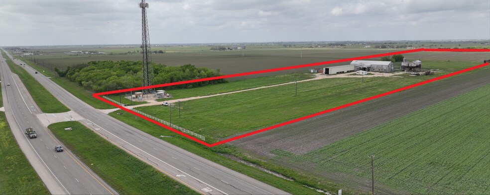 24301 US-79, Thrall, TX à louer - Photo principale - Image 3 de 8