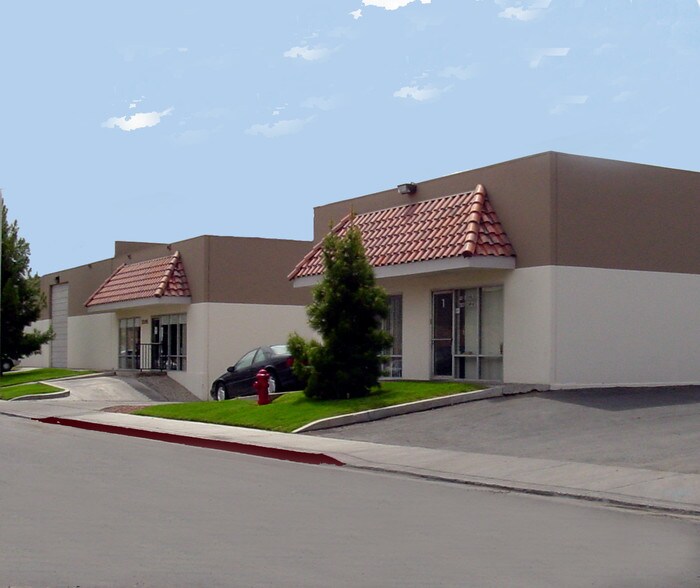 3695 S Highland Dr, Las Vegas, NV à louer - Photo principale - Image 1 de 3