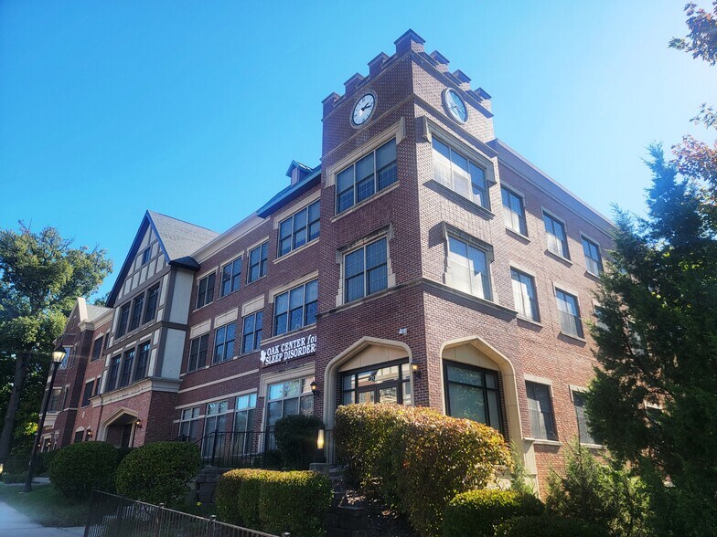 20635 Abbey Woods Ct N, Frankfort, IL à louer - Photo du bâtiment - Image 3 de 20