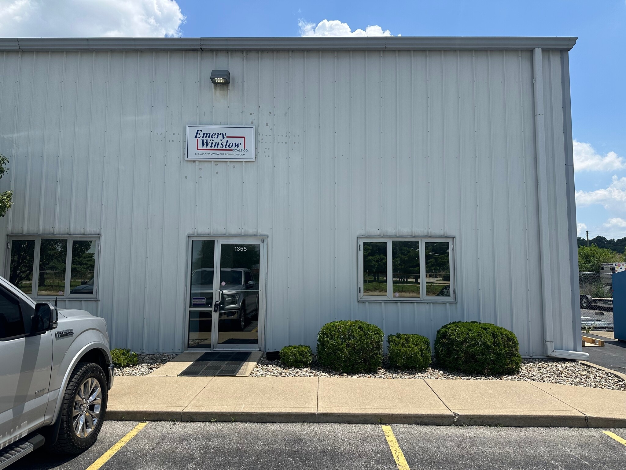 1355 Aberdeen St, Terre Haute, IN for lease Building Photo- Image 1 of 21