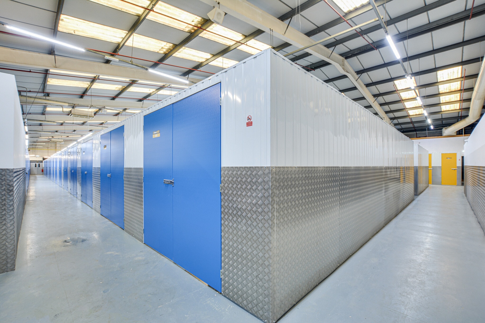 574 Manchester Rd, Bury for lease Interior Photo- Image 1 of 10