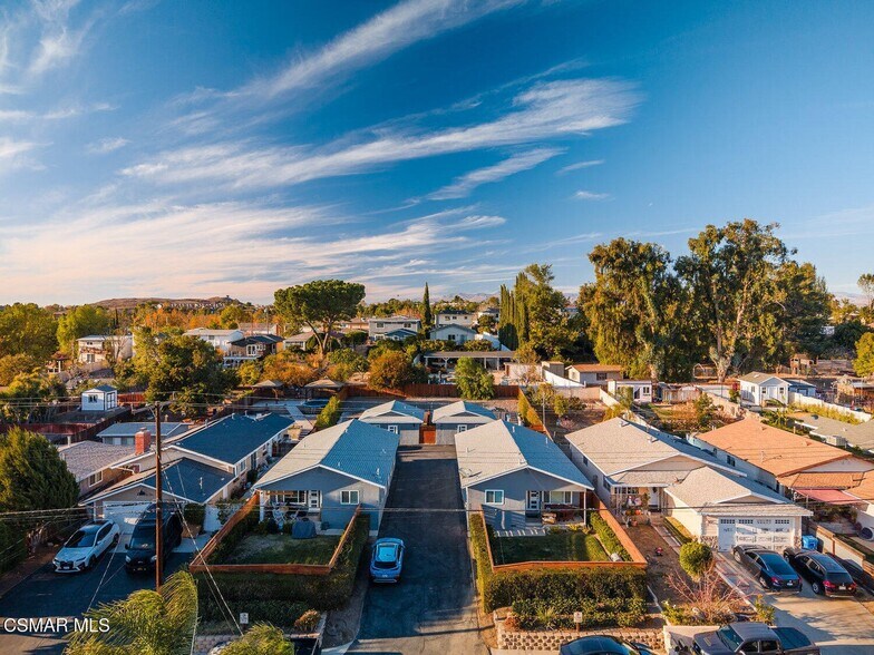 659 Brossard Dr, Thousand Oaks, CA à vendre - Aérien - Image 1 de 19