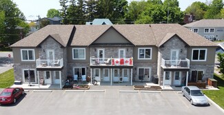 Plus de détails pour 73 Kenyon St E, Alexandria, ON - Multi-résidentiel à vendre