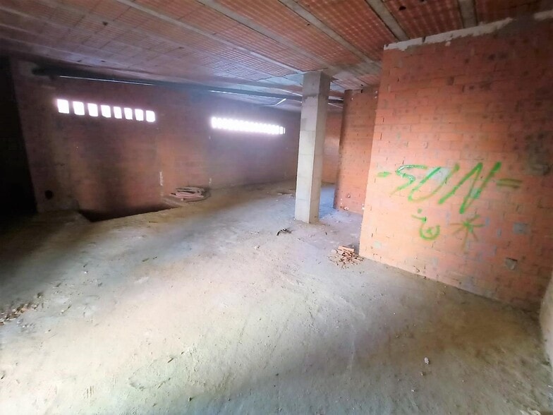 Retail in Cáceres, Cáceres for lease - Building Photo - Image 1 of 4