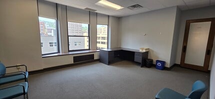 306 W Superior St, Duluth, MN for lease Interior Photo- Image 2 of 3