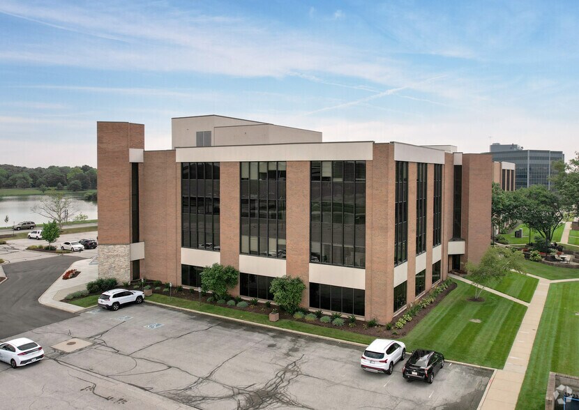 9100 Purdue Rd, Indianapolis, IN à vendre - Photo du bâtiment - Image 2 de 9