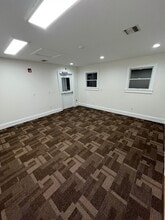 57190 Main Rd, Southold, NY à louer Photo intérieure- Image 1 de 3