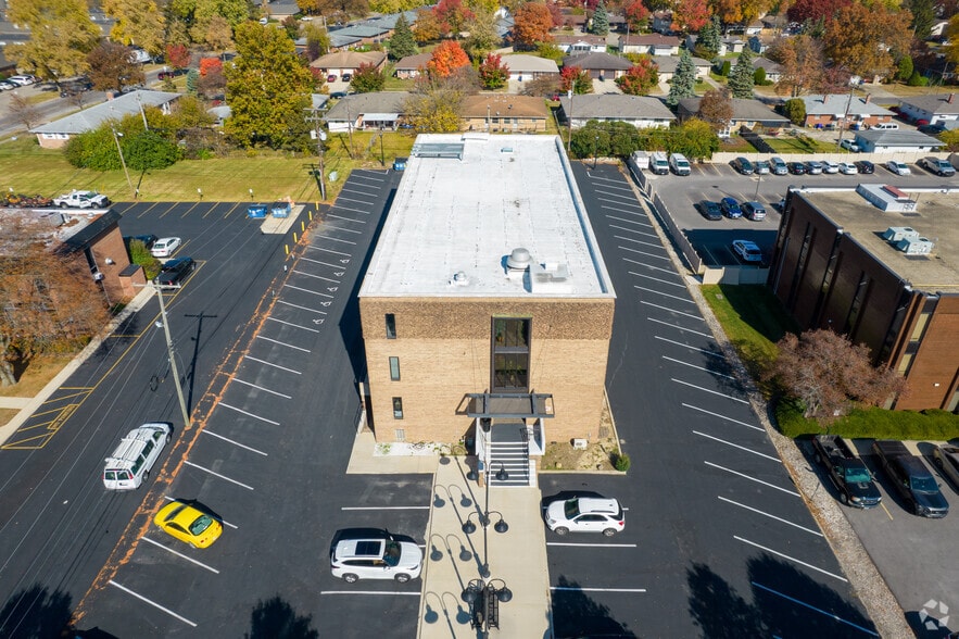 1110 Morse Rd, Columbus, OH for lease - Aerial - Image 2 of 19