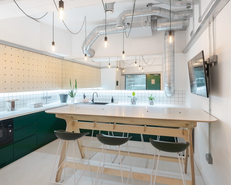 1 Dock Rd, London for lease - Interior Photo - Image 3 of 25