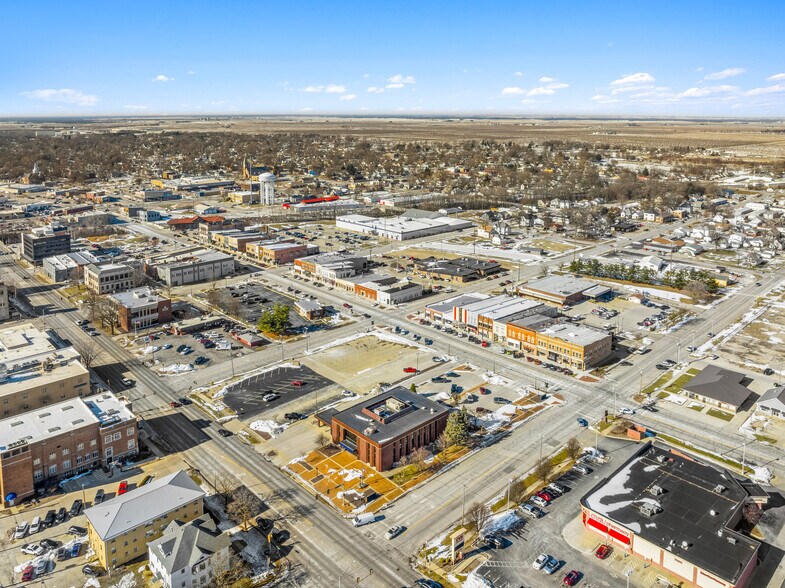 1400 Charleston Ave, Mattoon, IL à vendre - Photo du bâtiment - Image 2 de 5