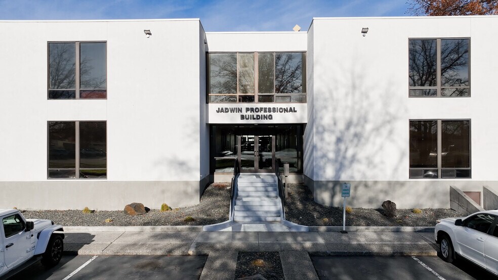 1933-1955 Jadwin Ave, Richland, WA à louer - Vidéo aérienne - Image 2 de 13