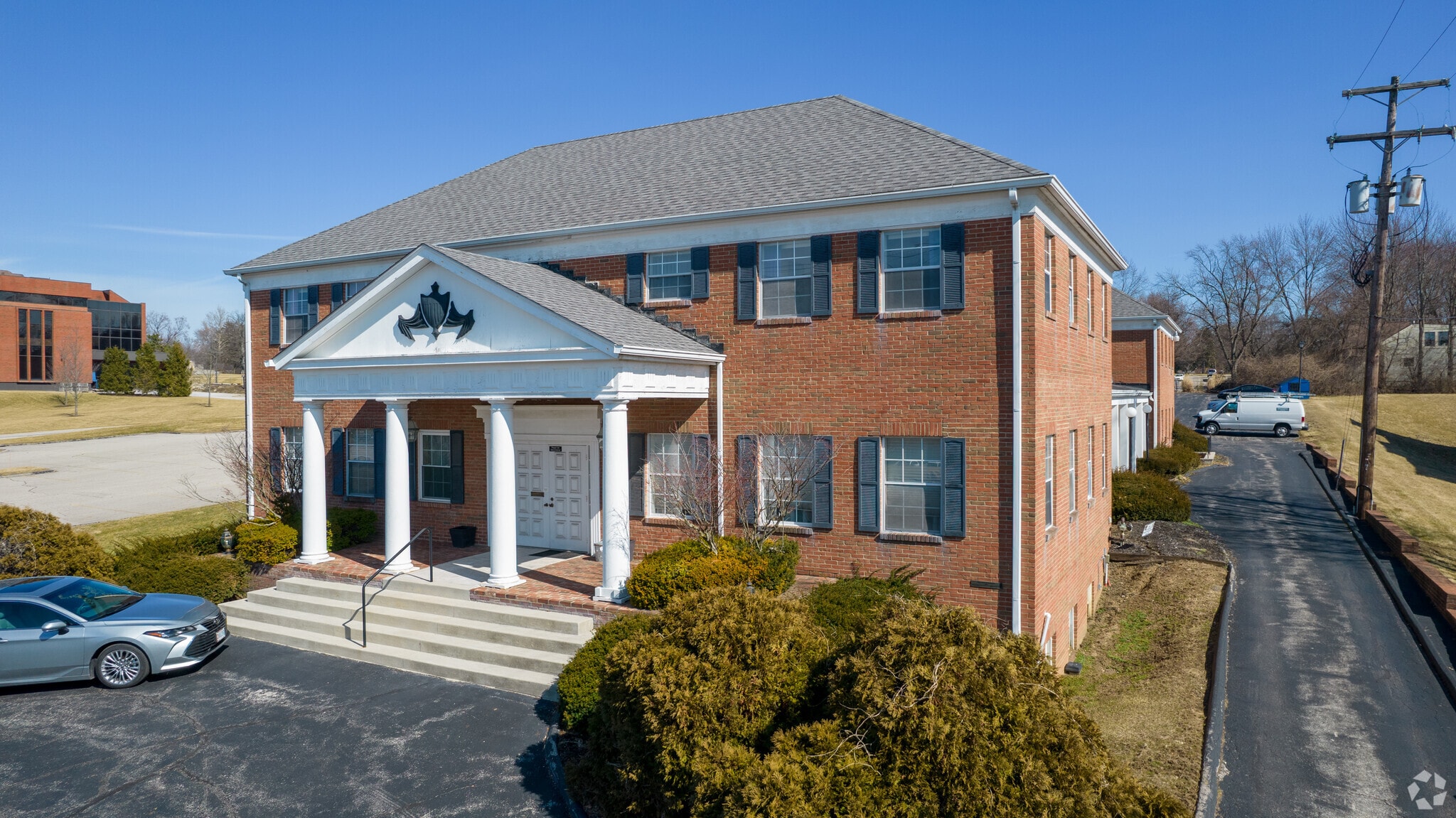 6660 N High St, Columbus, OH for sale Primary Photo- Image 1 of 28