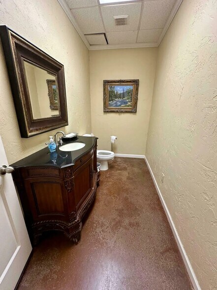 408 SW 7th Ave, Amarillo, TX à vendre - Photo intérieure - Image 2 de 7