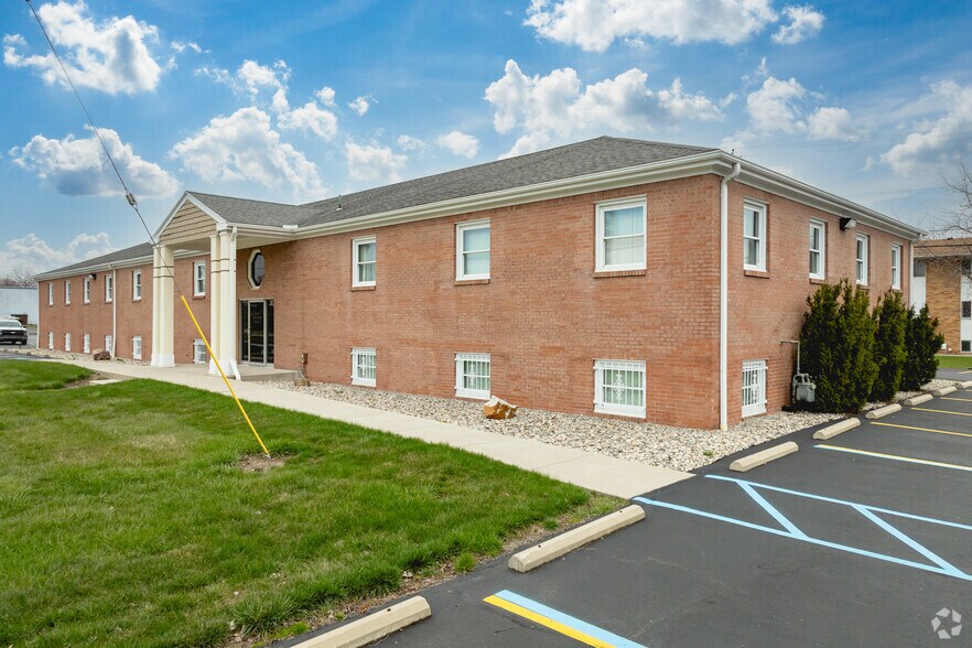 445 Earlwood Ave, Oregon, OH à louer - Photo principale - Image 1 de 7