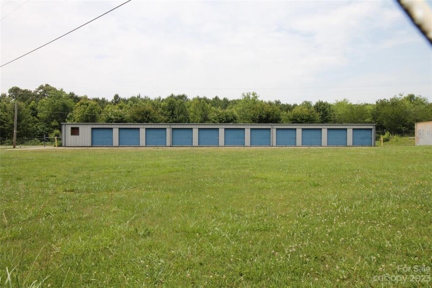 201 White Jenkins Rd, Bessemer City, NC à vendre - Photo du bâtiment - Image 2 de 15