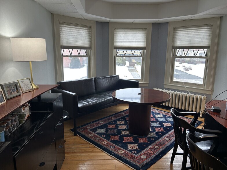 638 Prospect Ave, Hartford, CT à vendre - Photo intérieure - Image 2 de 4