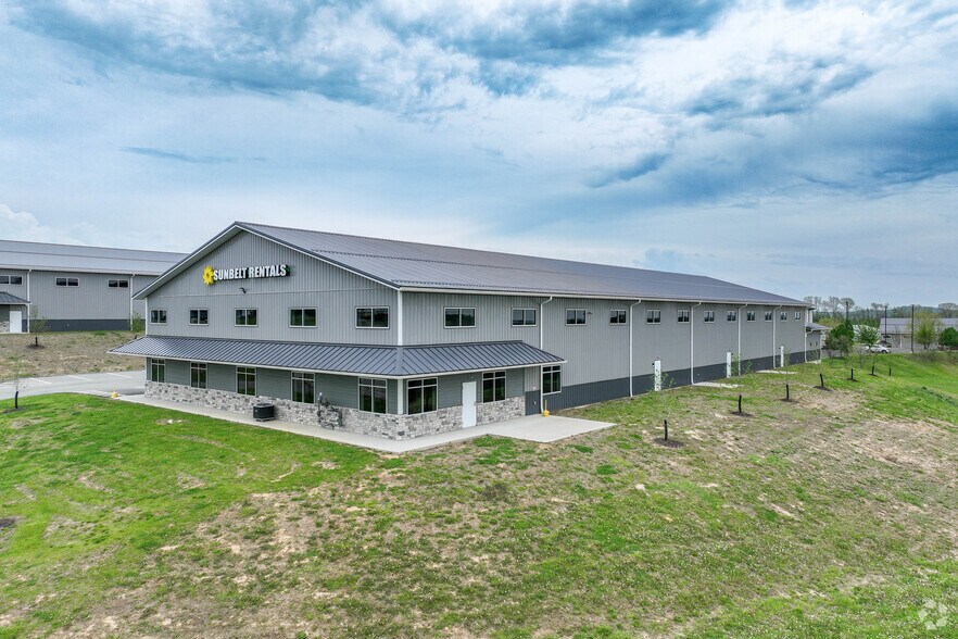 1000 Randall Ct, Export, PA à louer - Photo du bâtiment - Image 3 de 24