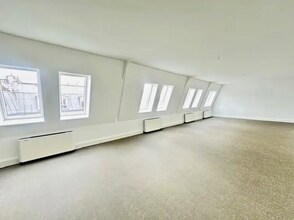 2 Rue De La Roquette, Paris à louer Photo intérieure- Image 2 de 6