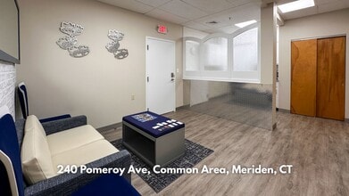 210 Pomeroy Ave, Meriden, CT à louer Photo intérieure- Image 2 de 6