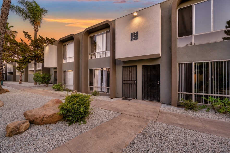 848 N Mollison Ave, El Cajon, CA for sale - Building Photo - Image 2 of 12