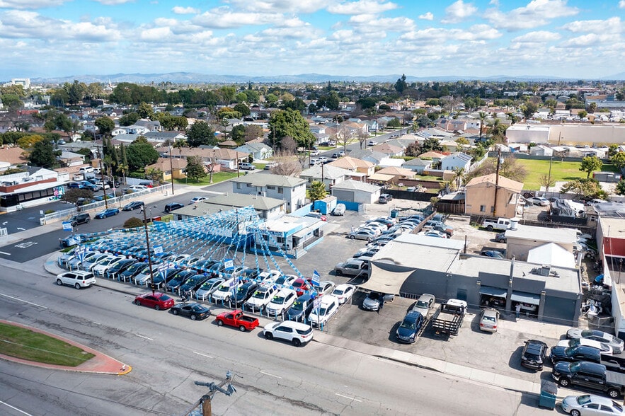 15804 Lakewood Blvd, Bellflower, CA à vendre - Photo du bâtiment - Image 2 de 6
