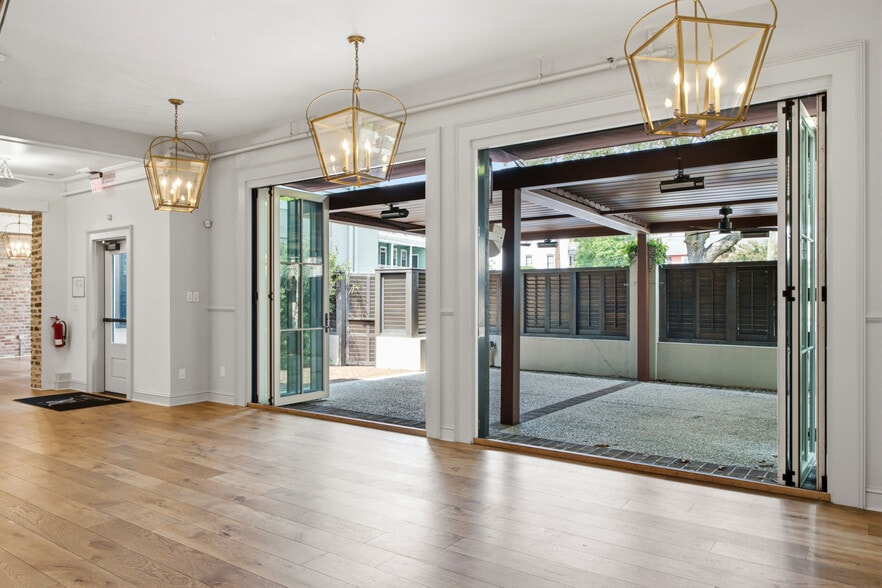 207 Rutledge Ave, Charleston, SC for sale - Building Photo - Image 2 of 10