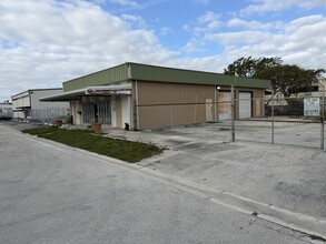5511 NW 22nd Ave, Fort Lauderdale, FL for lease Interior Photo- Image 2 of 6