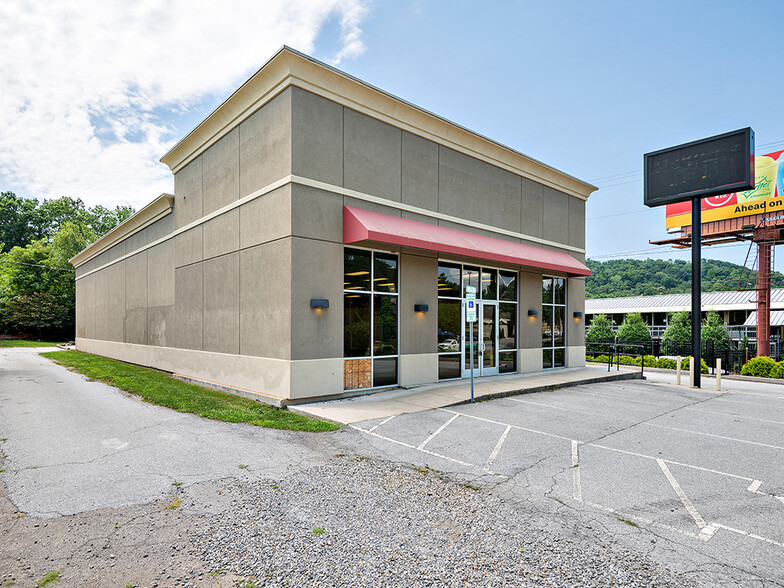 209 Tunnel Rd, Asheville, NC à vendre - Photo du bâtiment - Image 1 de 1