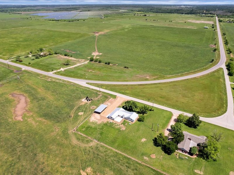 2719 Post Oak Rd, Webberville, TX à louer Photo principale- Image 1 de 20