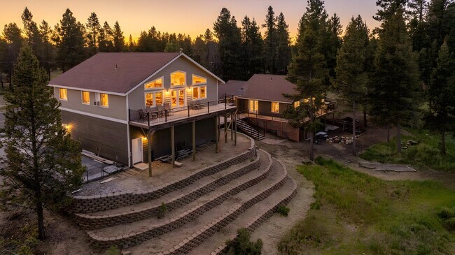 Plus de détails pour 53345 Riverview Dr, La Pine, OR - Multi-résidentiel à vendre