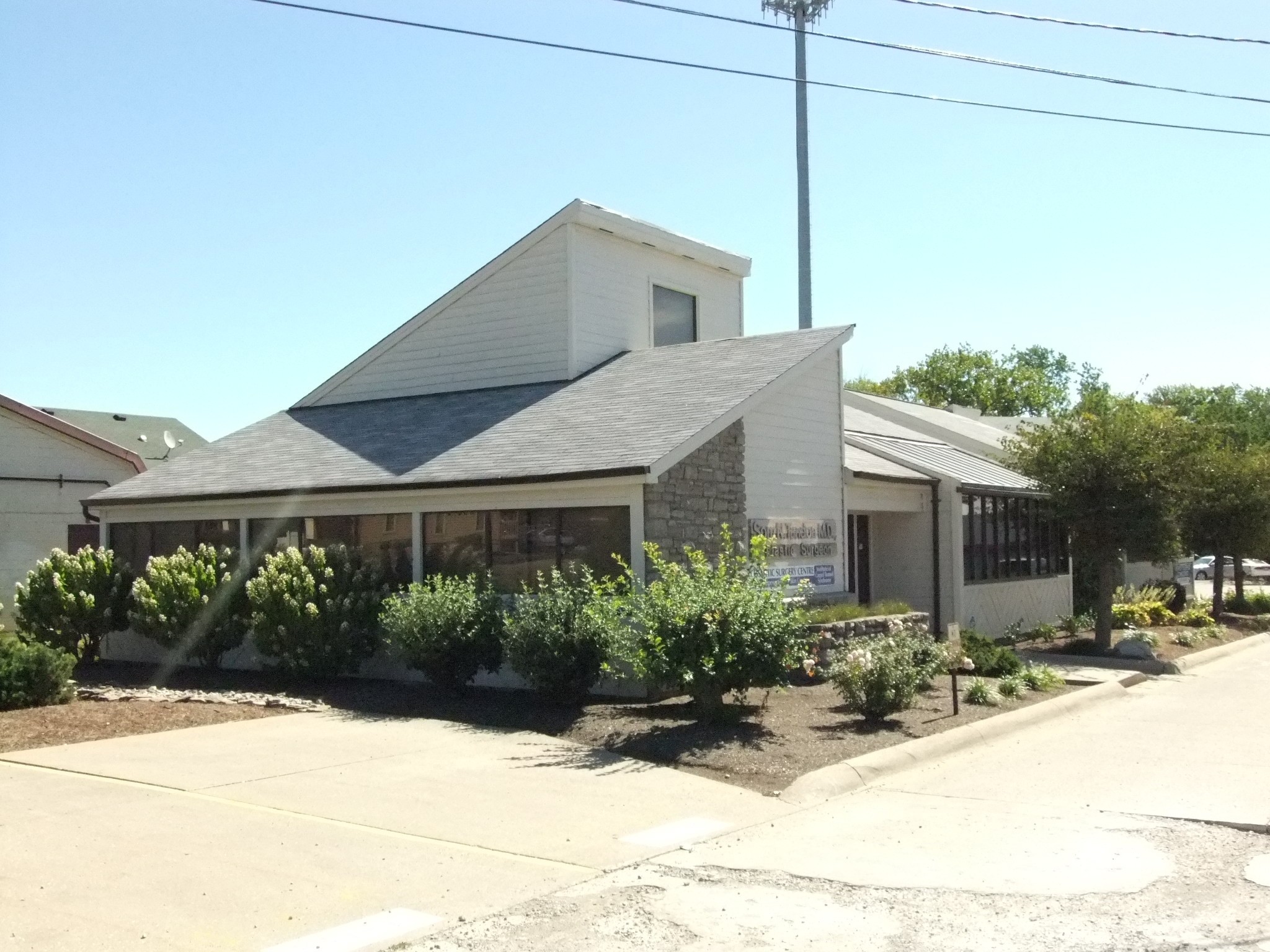 3551-3553 Springdale Rd, Cincinnati, OH for lease Building Photo- Image 1 of 2