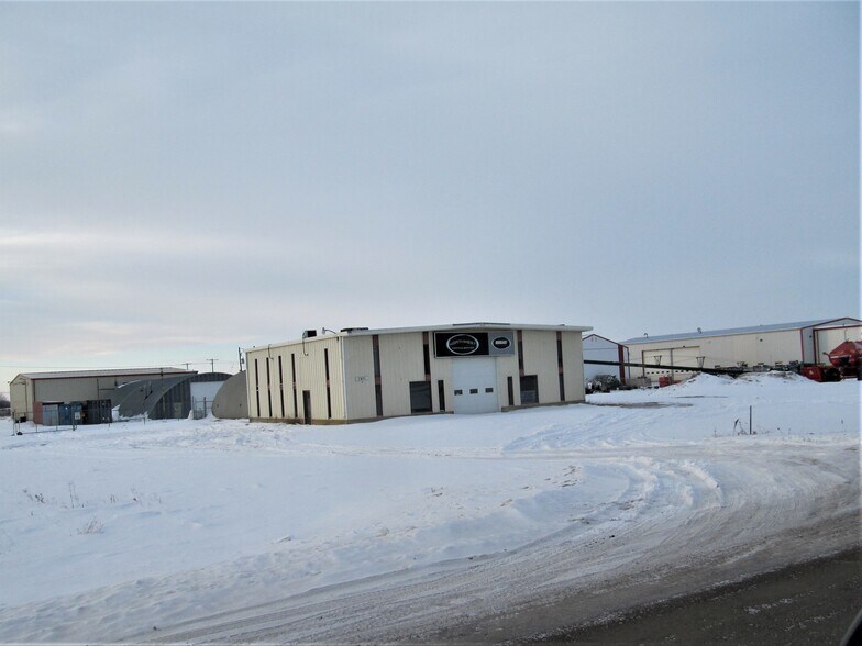 2891 99 St, North Battleford, SK à vendre - Photo du bâtiment - Image 2 de 2
