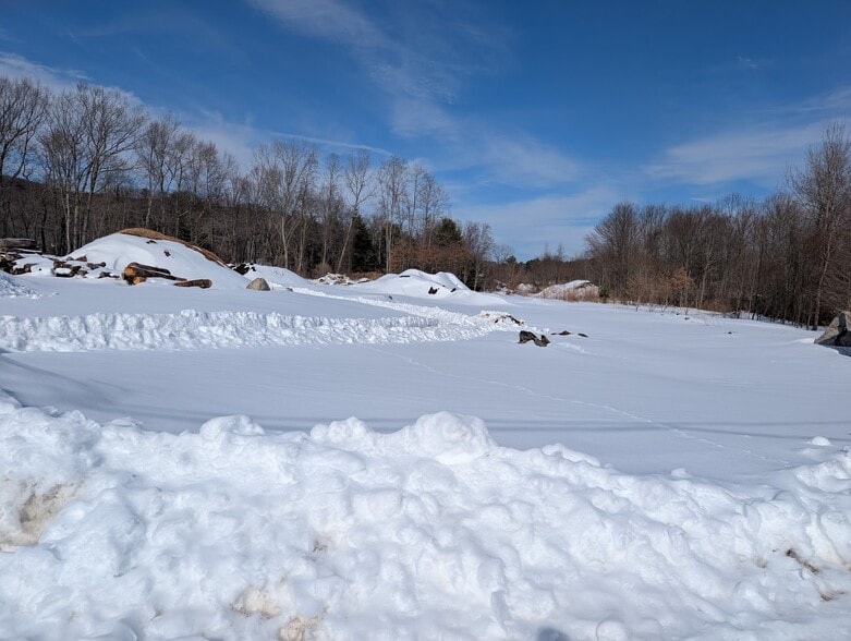 9 Wellington rd, Oxford, MA for sale - Building Photo - Image 2 of 6