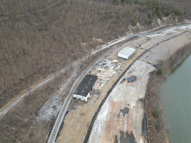 1686 Tipple Rd, Karthaus, PA à vendre - Photo du bâtiment - Image 3 de 16