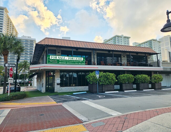 Plus de détails pour 3496 N Ocean Blvd, Fort Lauderdale, FL - Commerce de détail à vendre