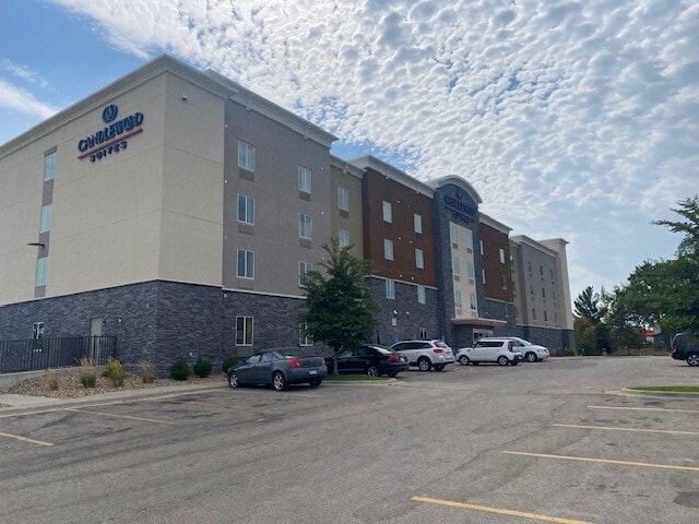 1620 Broadway Ave S, Rochester, MN for lease - Building Photo - Image 3 of 4