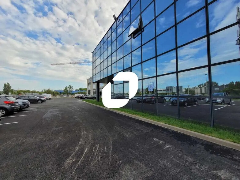 Office in Évry-Courcouronnes for lease - Building Photo - Image 1 of 8